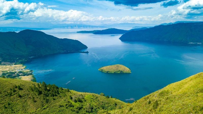 Pesona Menakjubkan Danau Toba: Keajaiban Alam yang Memikat